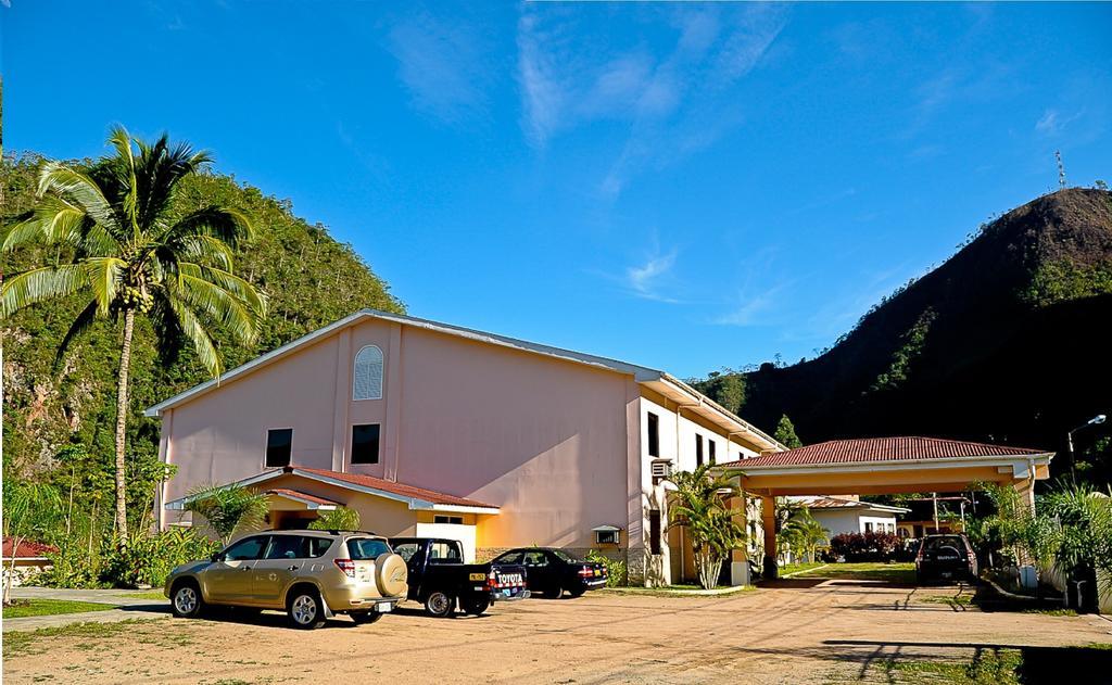 Hotel Presidente Selva La Merced  Buitenkant foto