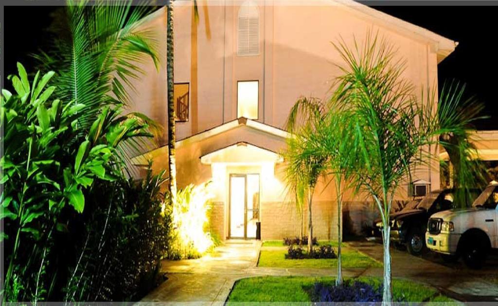 Hotel Presidente Selva La Merced  Buitenkant foto
